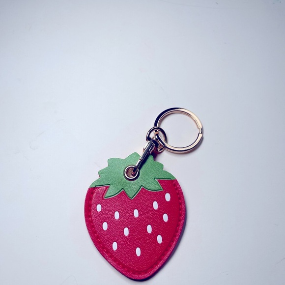 NEW, Strawberry purse charm/airtag case - Picture 2 of 8
